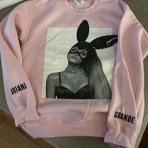 Small women’s sweatshirt pink